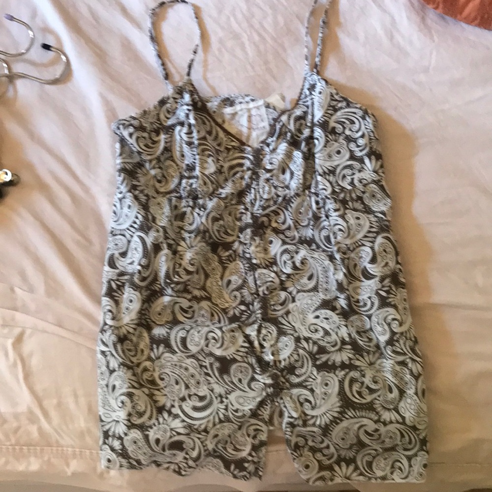 Fun patterned brown tank top